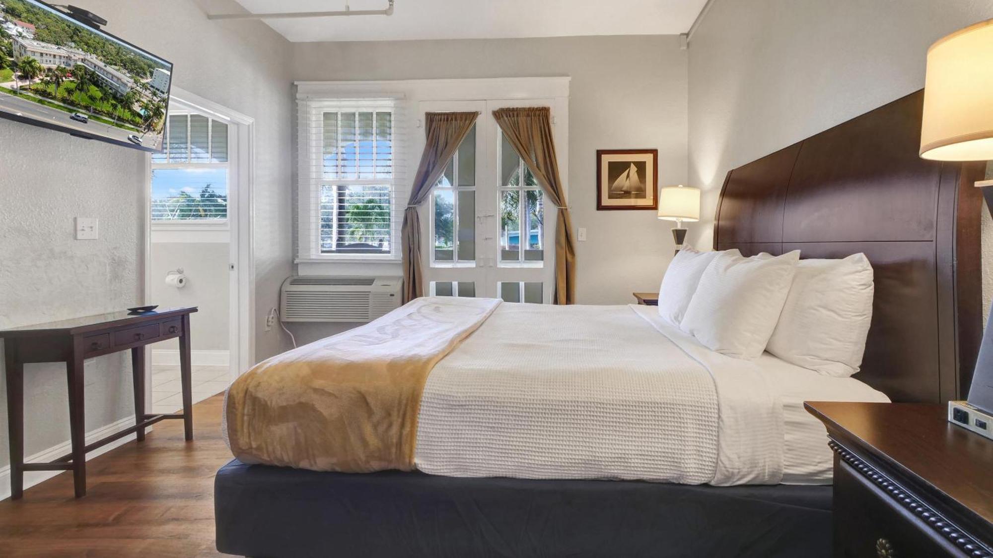 Crystal Bay Historic Hotel Αγία Πετρούπολη Εξωτερικό φωτογραφία